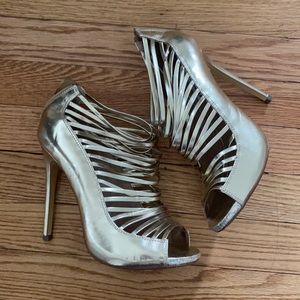 Steve Madden “messy” heels